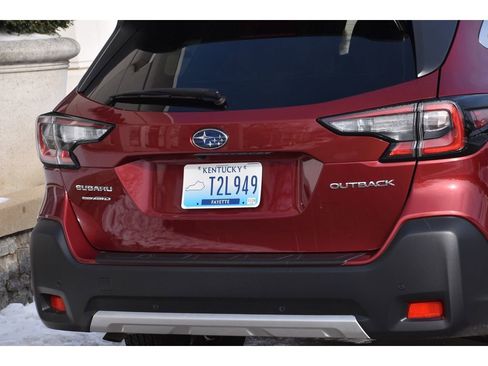 Certified 2025 Subaru Outback Limited image 28