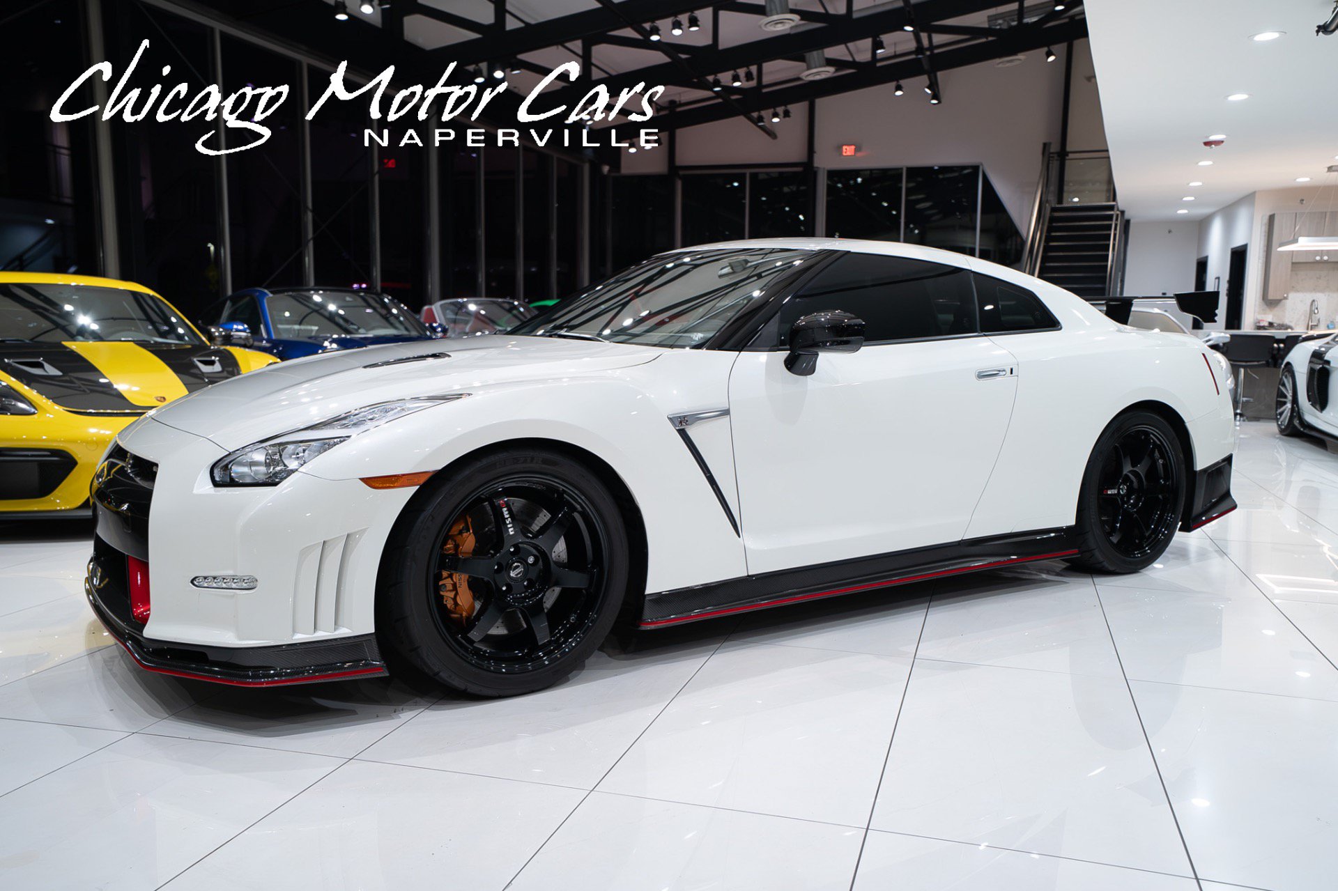 Used 2016 Nissan GT-R NISMO AWD/4WD image 1