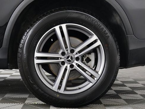 Used 2020 Mercedes-Benz GLC 300 4MATIC image 16