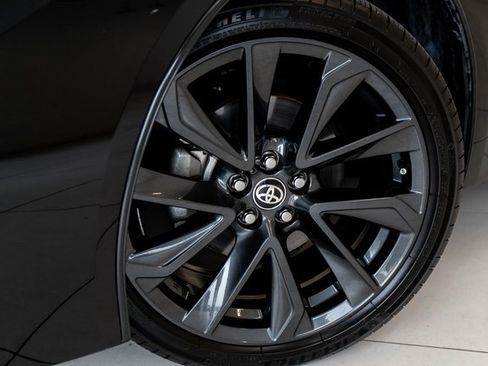 Used 2023 Toyota Corolla SE image 2