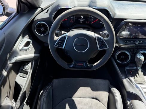 Used 2022 Chevrolet Camaro SS RWD image 9