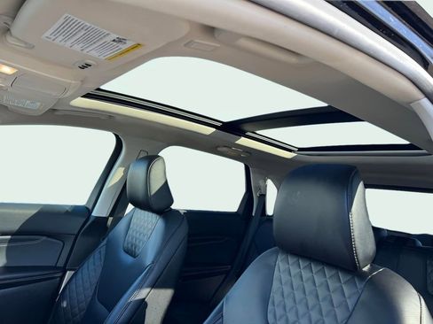 Used 2024 Ford Edge Titanium w/ Equipment Group 301A image 10