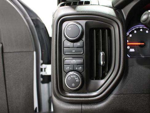 Used 2025 Chevrolet Silverado 2500 Custom w/ Custom Convenience Package AWD/4WD image 9