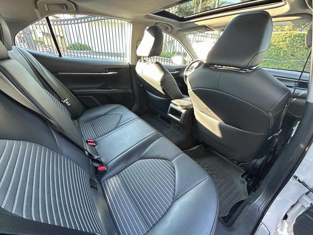 Used 2024 Toyota Camry SE w/ Cold Weather Package FWD image 32