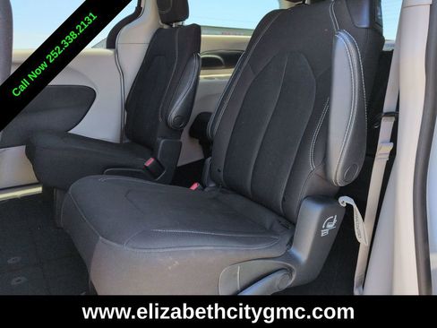 Used 2023 Chrysler Voyager LX FWD image 15