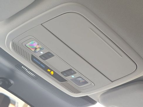 New 2026 Ford Explorer Active w/ Active Comfort Package RWD image 32