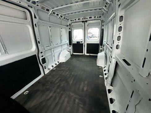 Used 2023 RAM ProMaster 2500 image 30