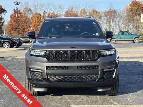 New 2025 Jeep Grand Cherokee L Limited w/ Black Appearance Package image 35
