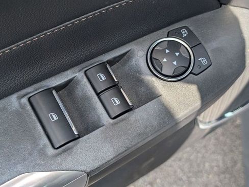 Used 2017 Ford Mustang GT Premium image 11