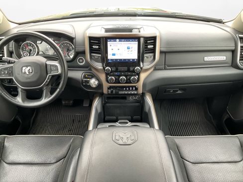Used 2022 RAM 1500 Laramie AWD/4WD image 10