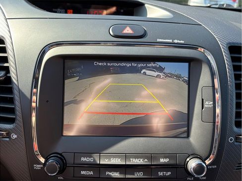 Used 2017 Kia Forte SX image 28