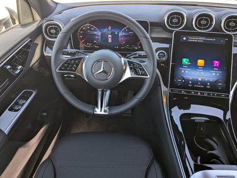 New 2026 Mercedes-Benz GLC 300 image 16