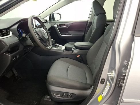 Certified 2025 Toyota RAV4 XLE AWD/4WD image 3