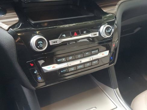 Certified 2021 Ford Explorer Limited w/ Equipment Group 301A image 29