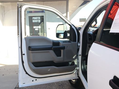 Used 2020 Ford F350 XL w/ Power Equipment Group image 27