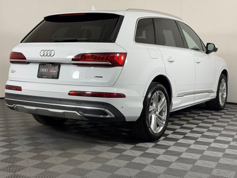 Used 2024 Audi Q7 3.0T Premium Plus w/ Premium Plus Package AWD/4WD image 9