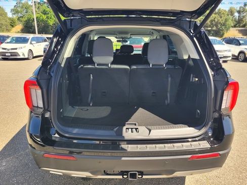 Used 2026 Ford Explorer Active w/ Active Comfort Package RWD image 8