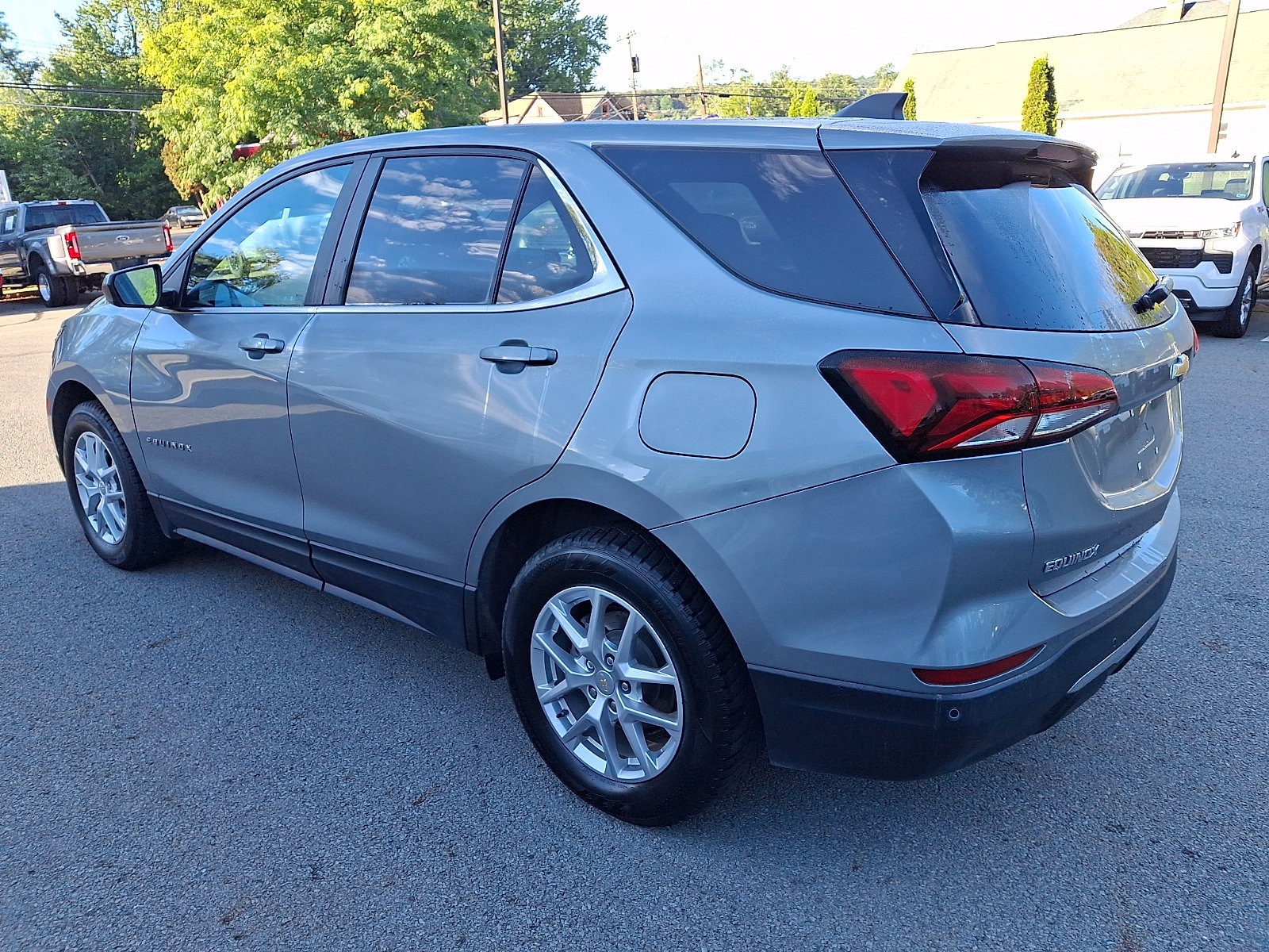 Used 2024 Chevrolet Equinox LT AWD/4WD image 4