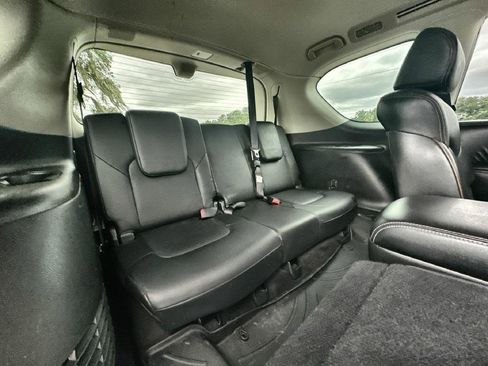 Used 2020 Nissan Armada Platinum w/ Captain's Chairs Package RWD image 34