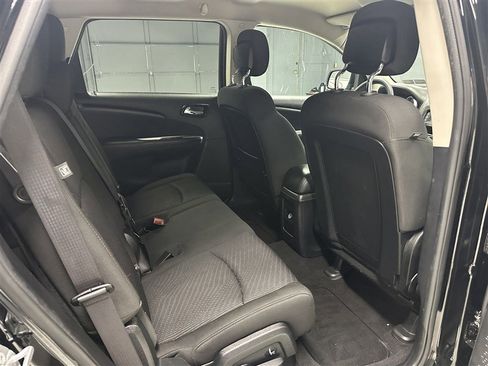 Used 2017 Dodge Journey SXT w/ Blacktop Package image 7