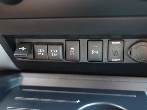 Used 2020 Toyota Tundra 1794 Edition AWD/4WD image 31