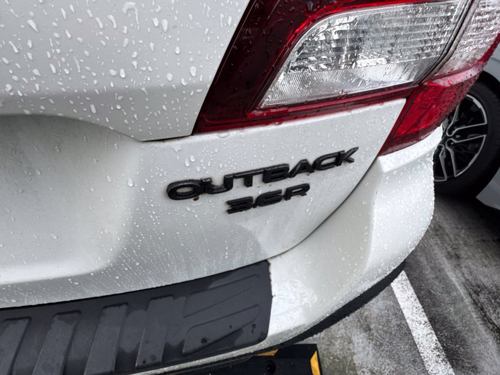 Used 2019 Subaru Outback 3.6R Limited w/ Popular Package #2 AWD/4WD image 9