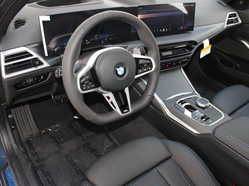 Used 2026 BMW 330i xDrive Sedan w/ M Sport Package AWD/4WD image 4