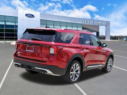 Used 2025 Ford Explorer Platinum w/ Ultimate Package AWD/4WD image 4