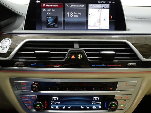 Used 2019 BMW 750i xDrive w/ Executive Package image 22