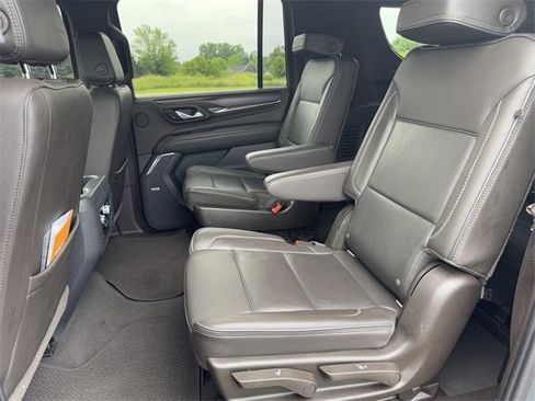 Used 2021 GMC Yukon XL Denali w/ Denali Premium Package image 22