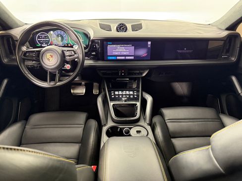 Used 2024 Porsche Cayenne Turbo GT image 16