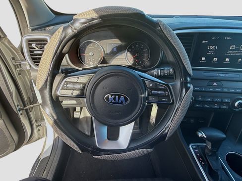 Used 2020 Kia Sportage LX image 8