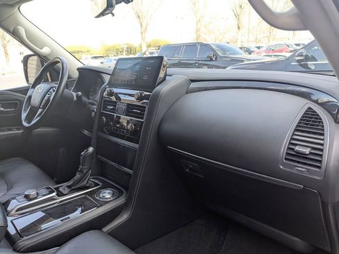 Used 2024 INFINITI QX80 Luxe image 32