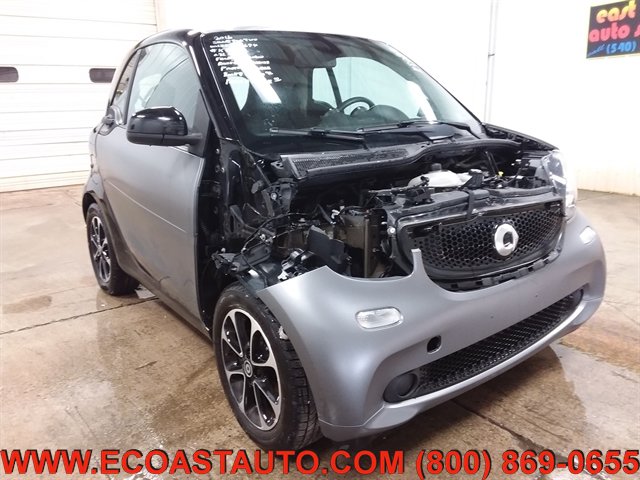 Used 2016 smart fortwo passion RWD image 1