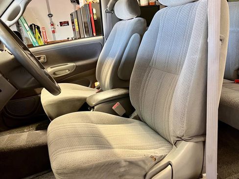 Used 2000 Toyota Tundra SR5 image 13