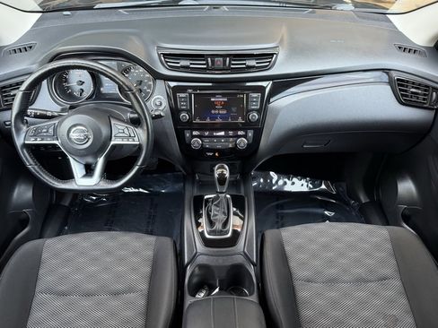 Used 2021 Nissan Rogue Sport SV image 19