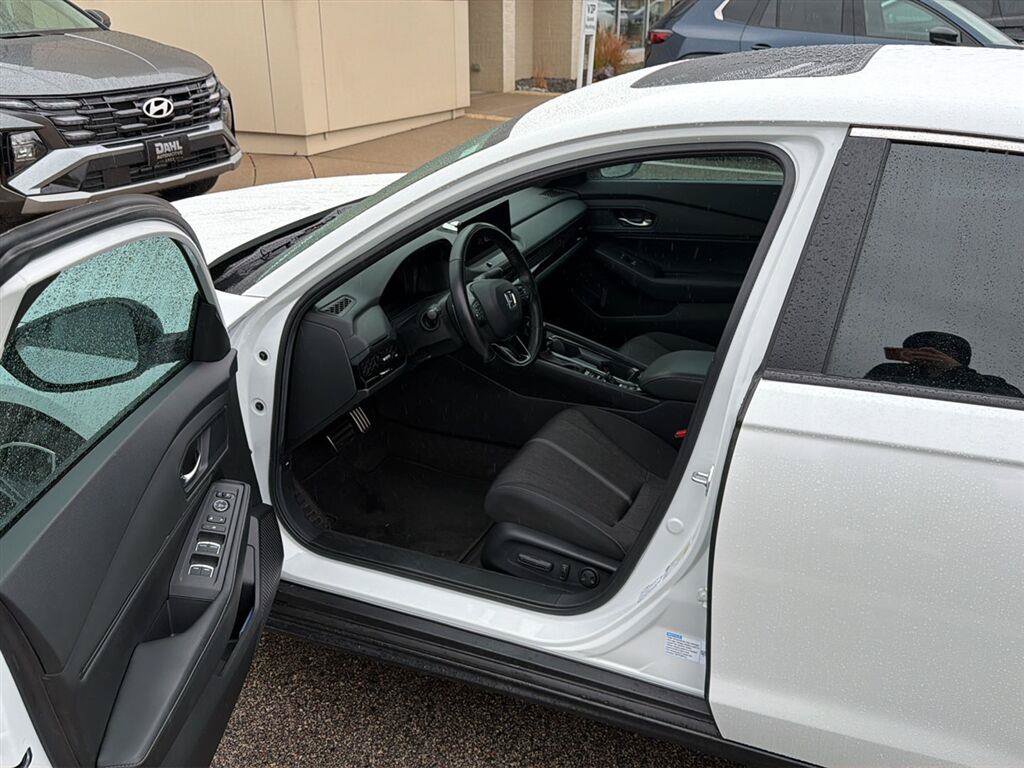Used 2024 Honda Accord Sport image 14