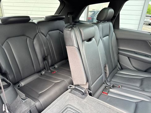 Used 2018 Audi Q7 3.0T Prestige w/ Prestige Package AWD/4WD image 14