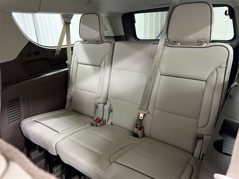 Used 2021 GMC Yukon XL Denali w/ Denali Premium Package image 29