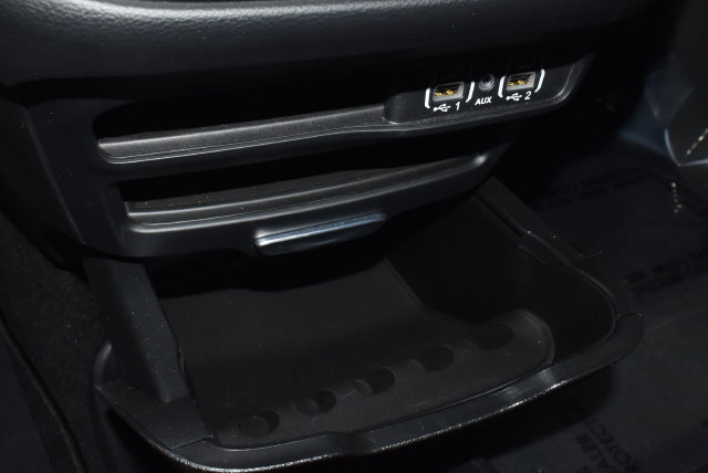 Certified 2025 Chrysler Pacifica Select FWD image 14