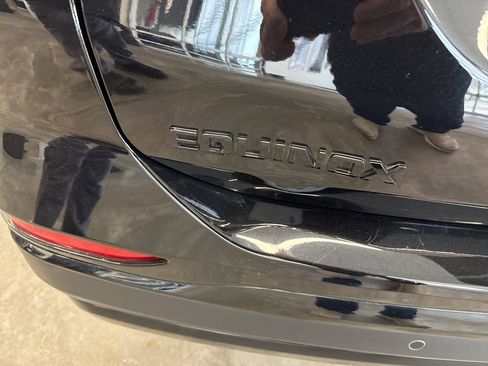 Used 2024 Chevrolet Equinox RS w/ RS Leather Package image 26