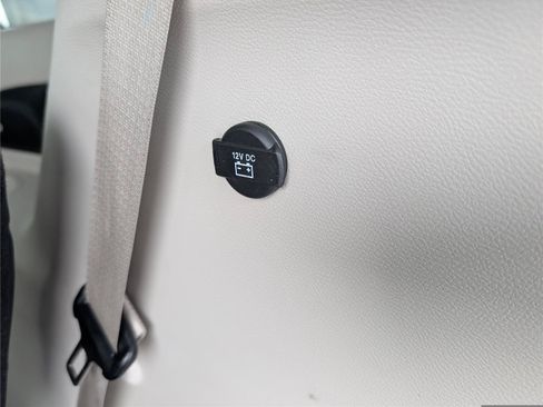 Used 2023 Chrysler Pacifica Limited FWD image 35