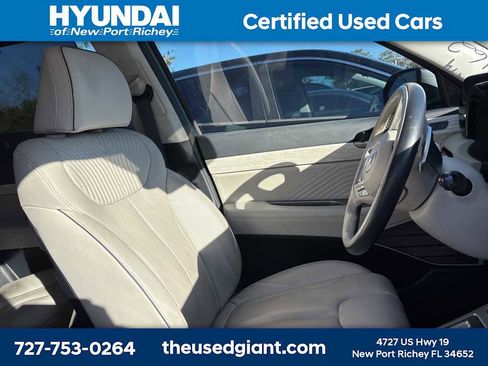 Used 2024 Hyundai Palisade Calligraphy image 8