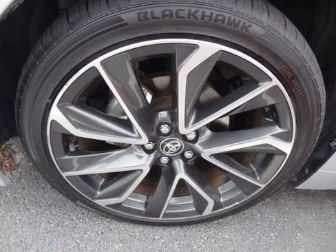 Used 2022 Toyota Corolla SE image 14