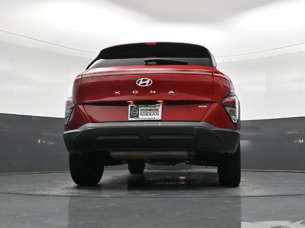 Used 2025 Hyundai Kona SEL AWD/4WD image 25