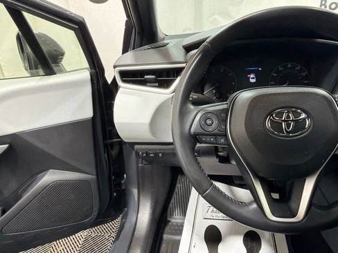 Used 2023 Toyota Corolla SE w/ SE Package FWD image 26