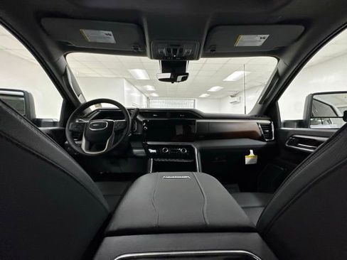 New 2026 GMC Sierra 2500 Denali w/ Denali Reserve Package image 13