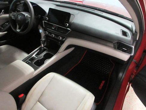 Used 2018 Honda Accord LX image 16