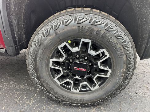 New 2026 GMC Sierra 2500 AT4X AWD/4WD image 4