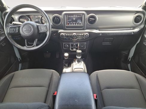 Used 2023 Jeep Wrangler Unlimited w/ Cold Weather Group AWD/4WD image 10